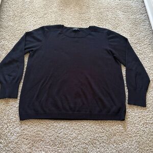 Spense Black Crewneck Sweater